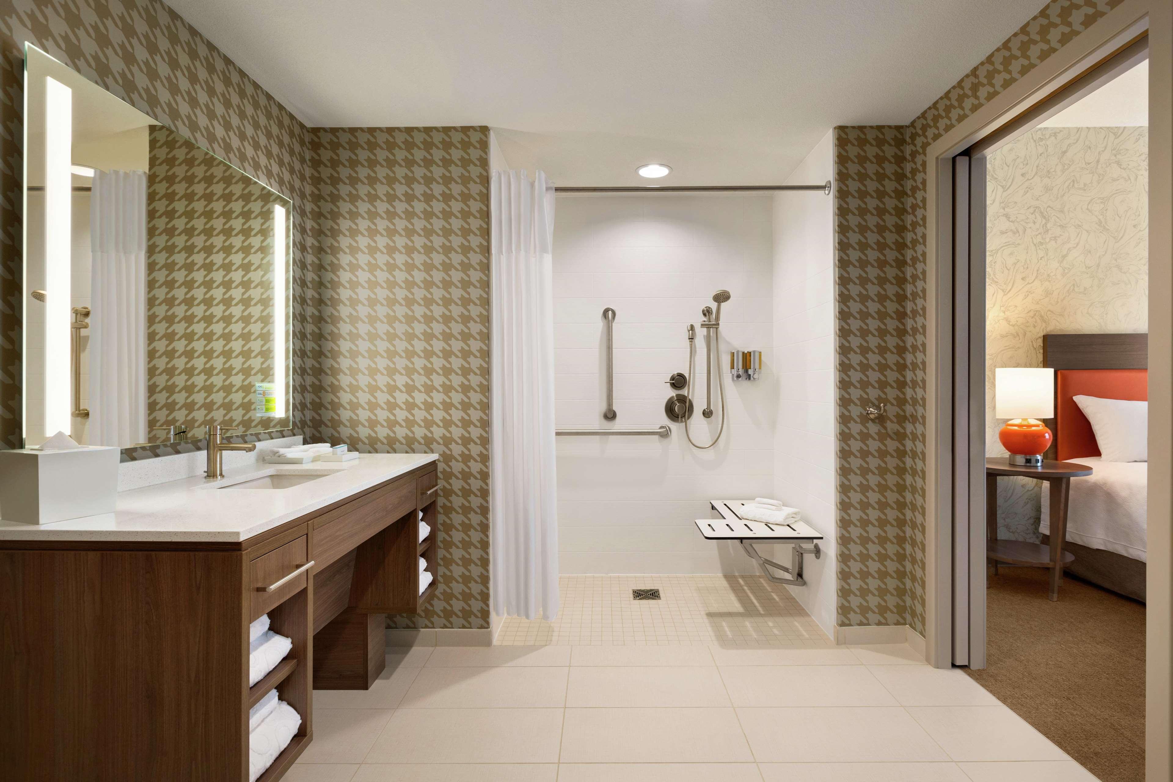 Home2 Suites By Hilton Frederick Exteriör bild
