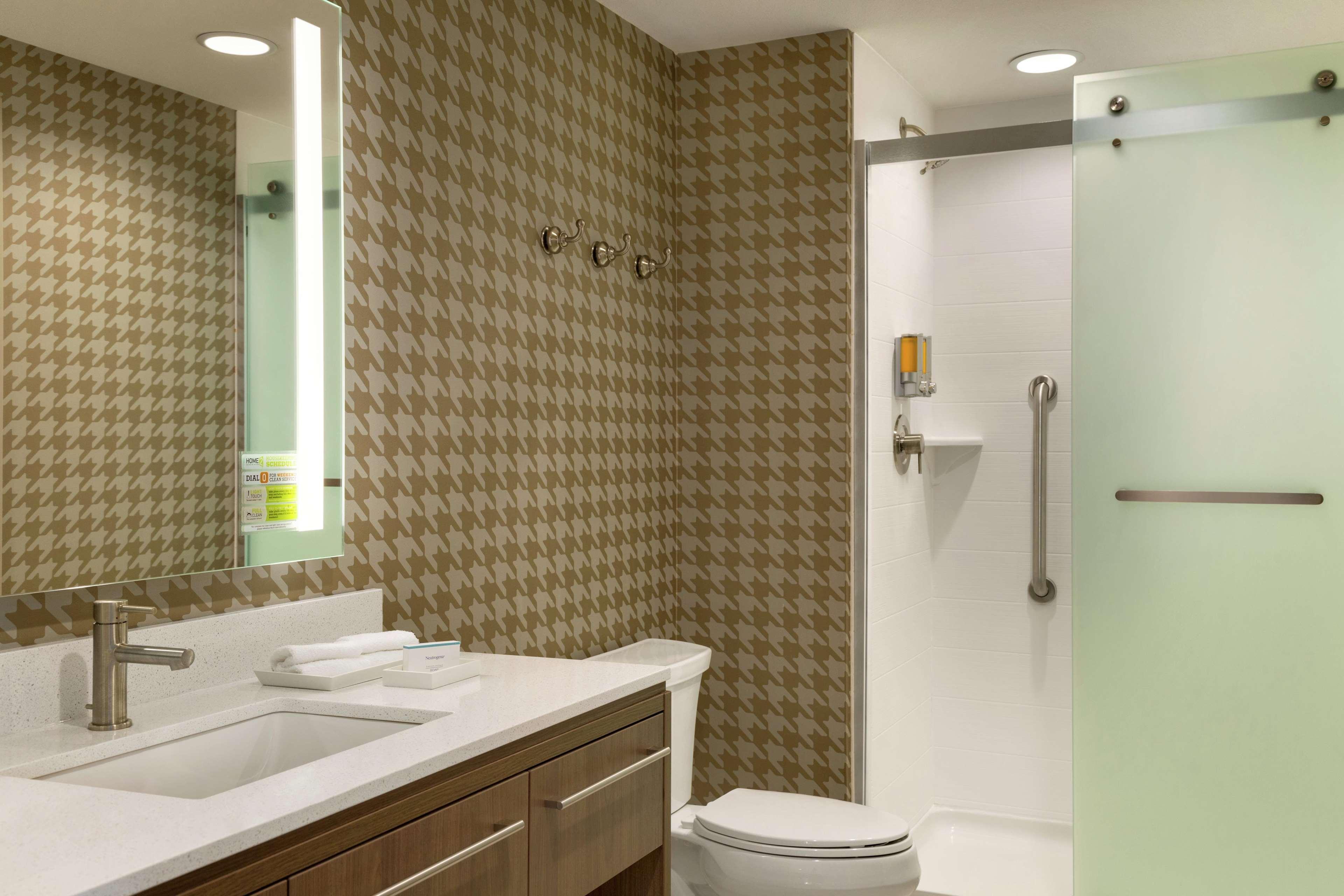 Home2 Suites By Hilton Frederick Exteriör bild